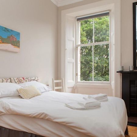 Amazing 4 Bedroom Apartment Just Off The Meadows Edimburgo Exterior foto