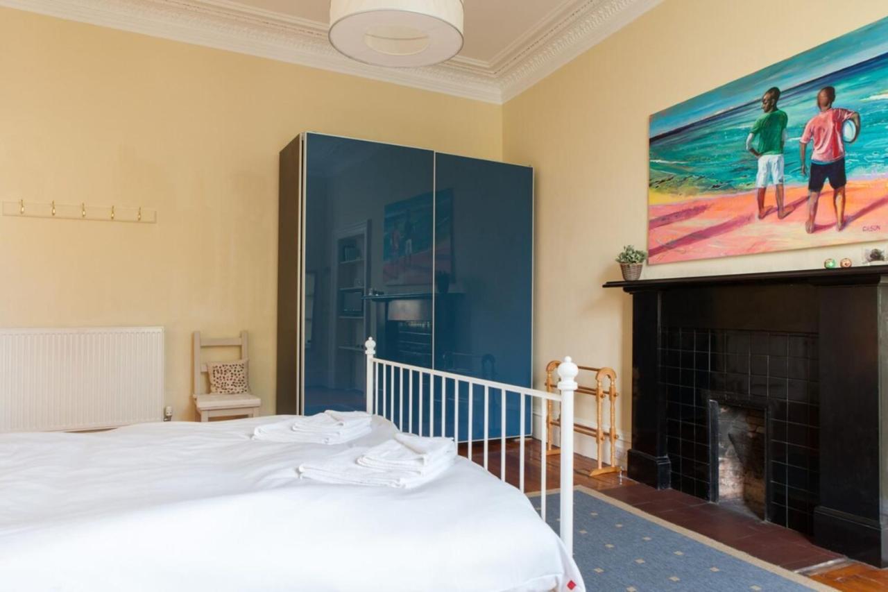 Amazing 4 Bedroom Apartment Just Off The Meadows Edimburgo Exterior foto