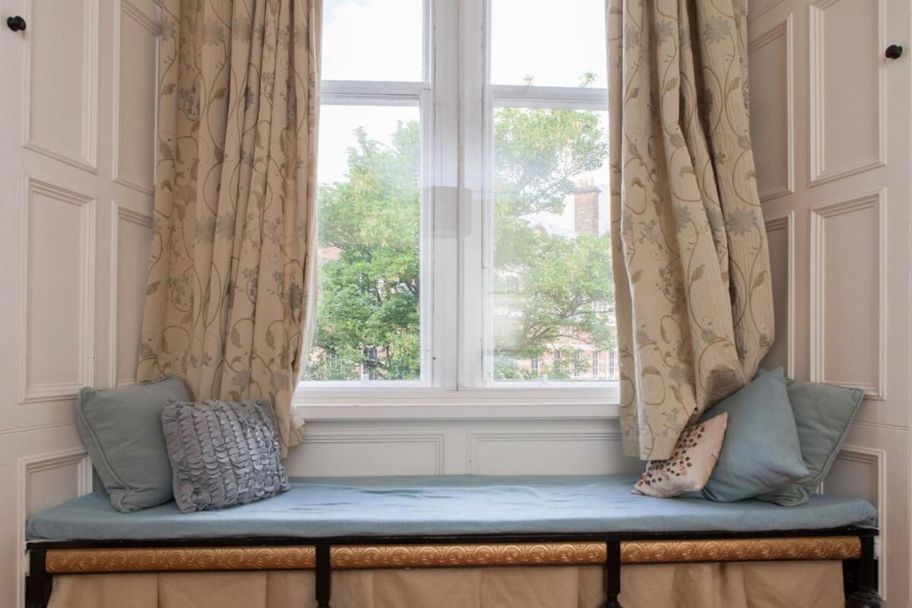 Amazing 4 Bedroom Apartment Just Off The Meadows Edimburgo Exterior foto