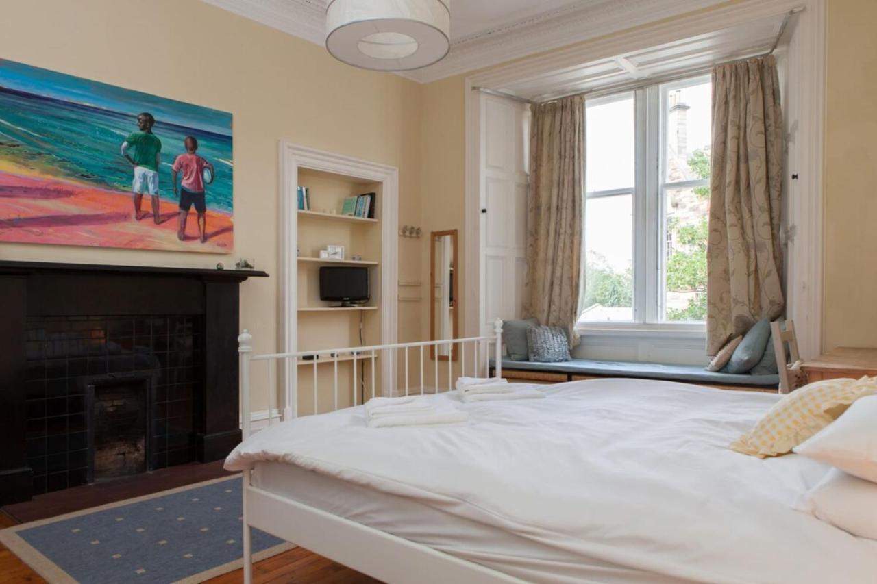 Amazing 4 Bedroom Apartment Just Off The Meadows Edimburgo Exterior foto