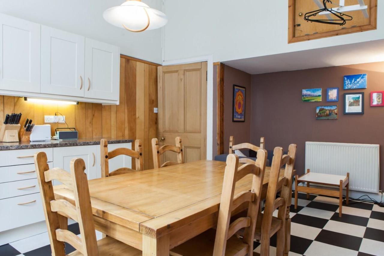 Amazing 4 Bedroom Apartment Just Off The Meadows Edimburgo Exterior foto