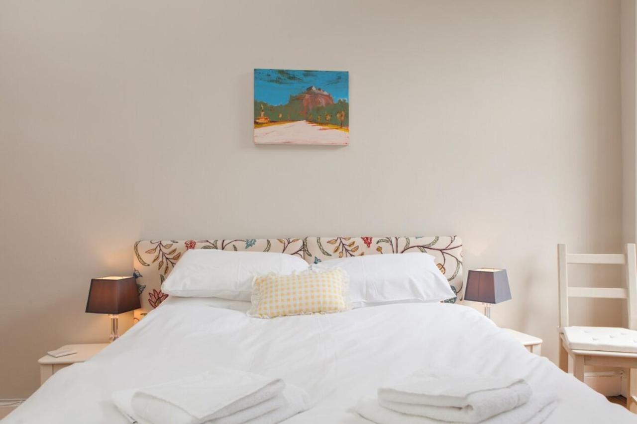 Amazing 4 Bedroom Apartment Just Off The Meadows Edimburgo Exterior foto