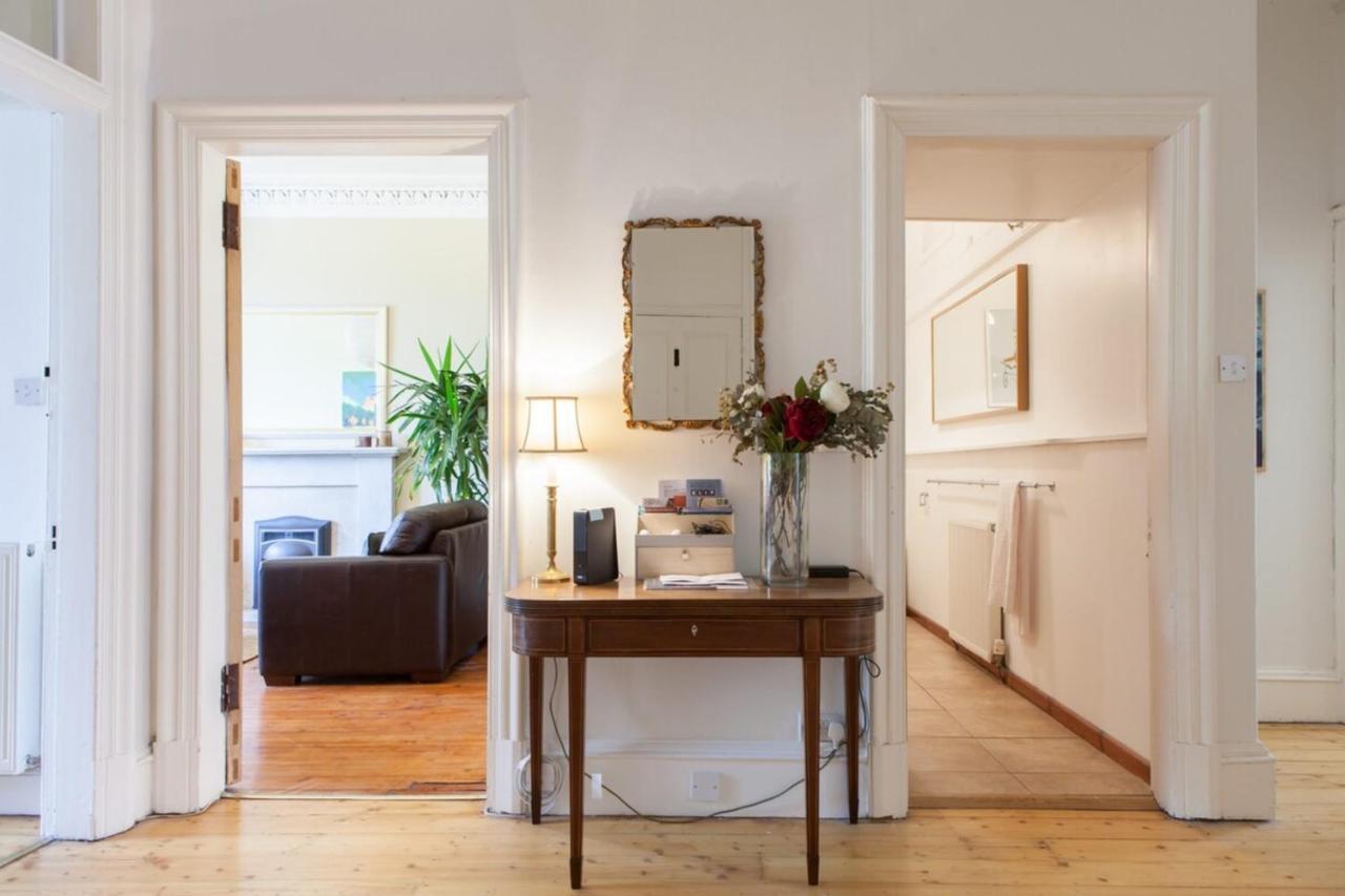 Amazing 4 Bedroom Apartment Just Off The Meadows Edimburgo Exterior foto